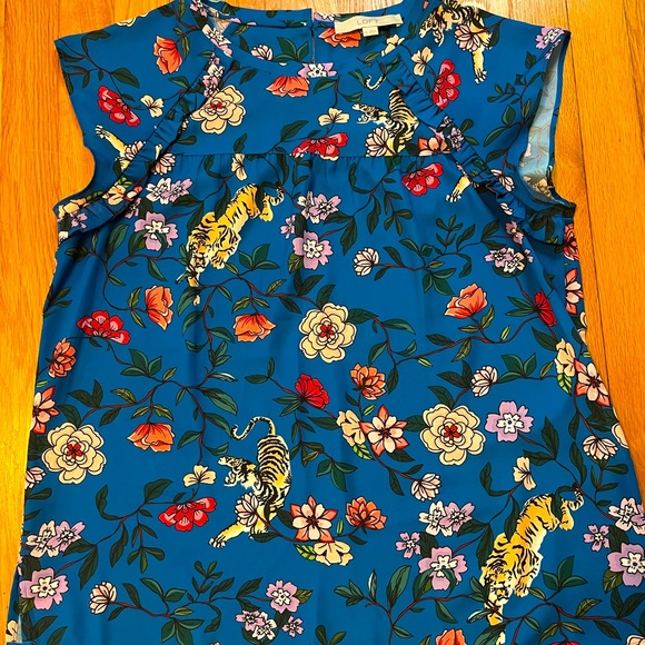 LOFT Tops - LOFT brand blouse. Size Medium.  Excellent pre-owned condition.